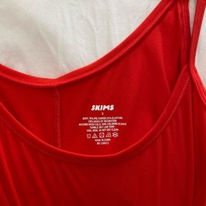 SKIMS fits everybody slip dress. Limited edition color